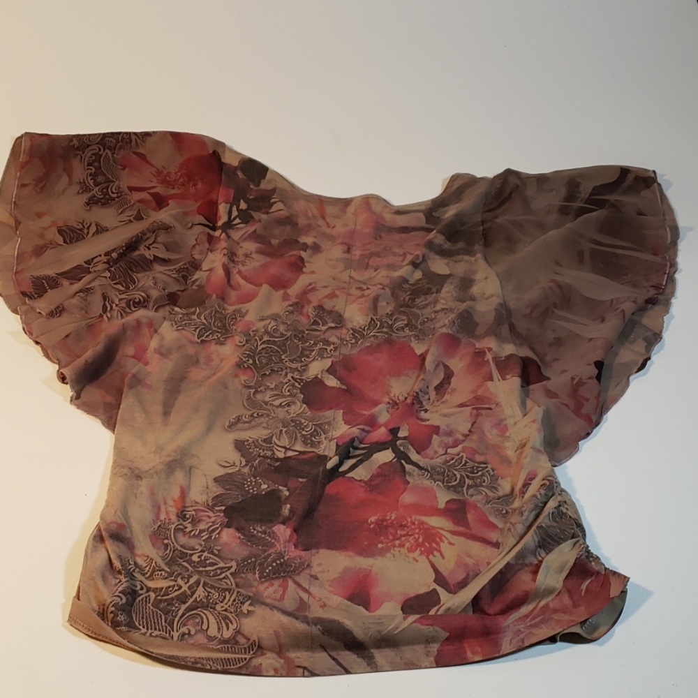 Womens blouse, short winged sleeved